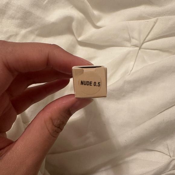 NIB DISCONTINUED KKW BEAUTY NUDE LIP LINERS NUDE 0.5 LIGHT PINKY NUDE - Picture 2 of 3